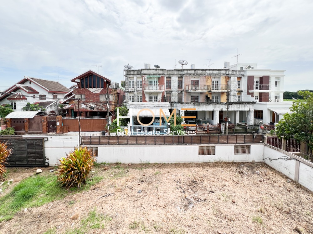 บ้านเดี่ยว ซอยศรีนครินทร์ 45 / 9 ห้องนอน (ขาย), Detached house Soi Srinakarin 45 / 9 Bedrooms (SALE) PUY429