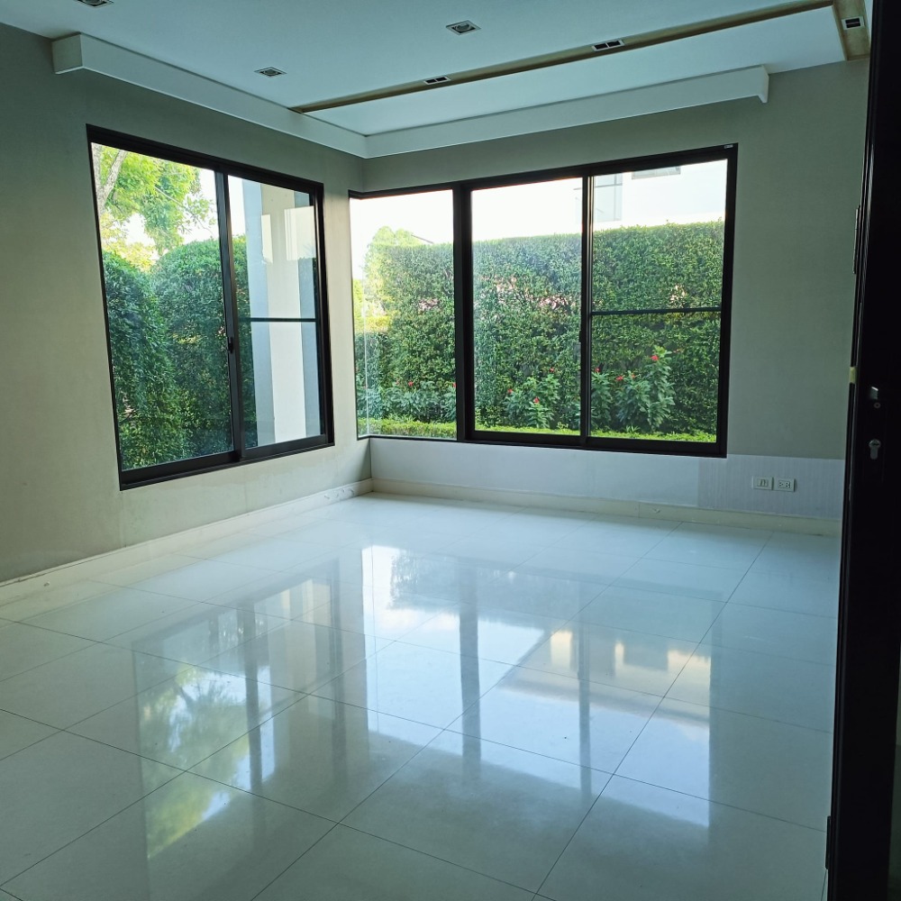 ลดาวัลย์ รัตนาธิเบศร์ / 4 ห้องนอน (ขาย), Ladawan Rattanathibet / 4 Bedrooms (SALE) GAMET527