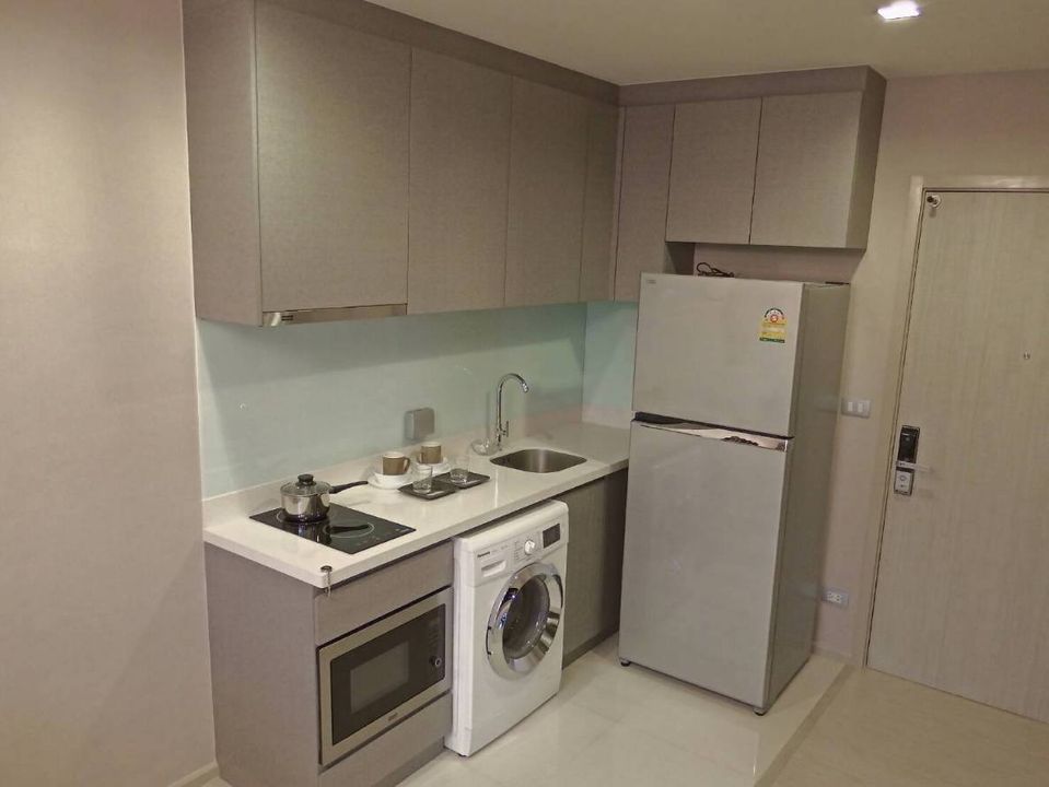 Rhythm Sukhumvit 36 - 38 / 1 Bedroom (SALE WITH TENANT), ริทึ่ม สุขุมวิท 36 - 38 / 1 ห้องนอน (ขายพร้อมผู้เช่า) HL717