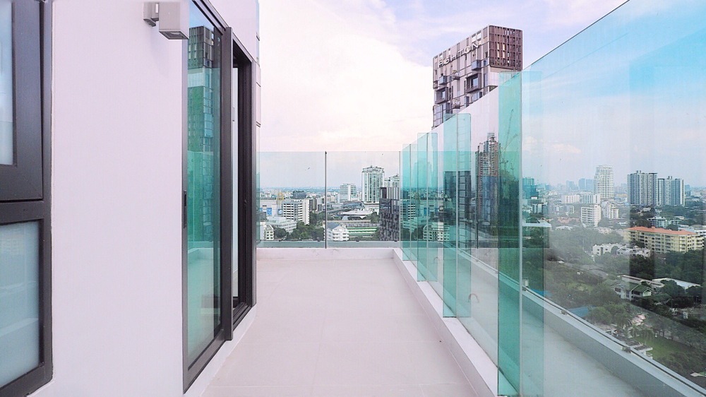 Rhythm Sukhumvit 36 - 38 / 2 Bedrooms (SALE WITH TENANT), ริทึ่ม สุขุมวิท 36 - 38 / 2 ห้องนอน (ขายพร้อมผู้เช่า) HL708