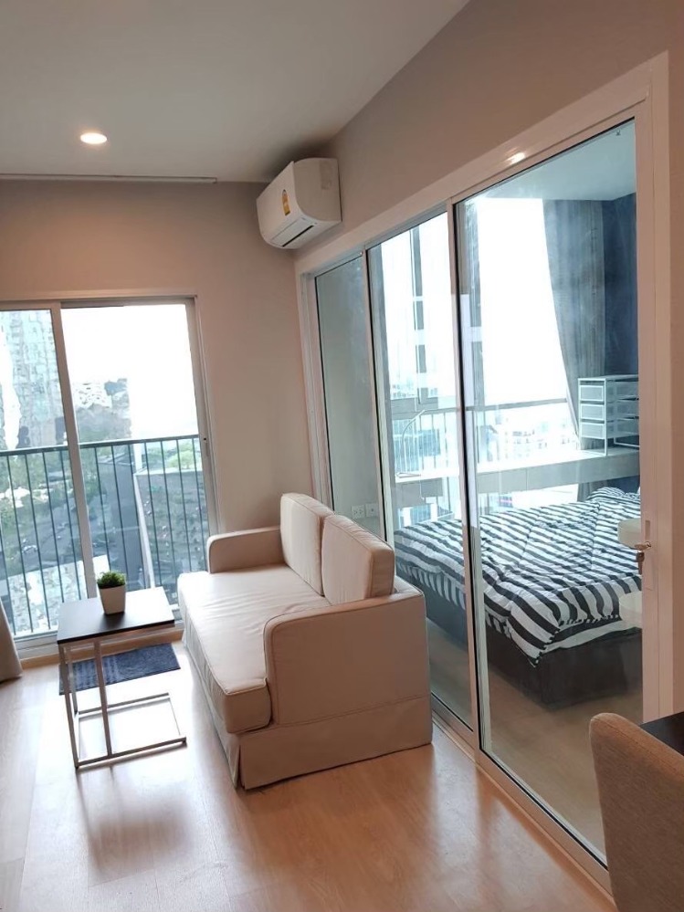 Noble Revolve Ratchada 2 / 1 Bedroom (SALE WITH TENANT), โนเบิล รีวอลฟ์ รัชดา 2 / 1 ห้องนอน (ขายพร้อมผู้เช่า) MOOK458