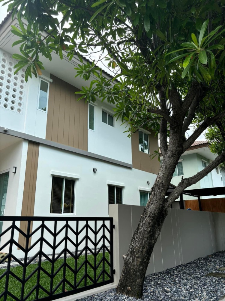 บ้านเดี่ยว เดอะทรัสต์ วิลล์ วัชรพล - หทัยราษฏร์ / 4 ห้องนอน (ขาย), The Trust Ville Watcharapol - Hathairat / Detached House (FOR SALE) FEW035