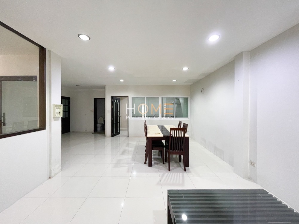 ทาวน์เฮ้าส์ ซอยจรัญสนิทวงศ์ 95/1 / 3 ห้องนอน (ขาย), Townhouse Soi Charansanitwong 95/1 / 3 Bedrooms (SALE) MHOW262