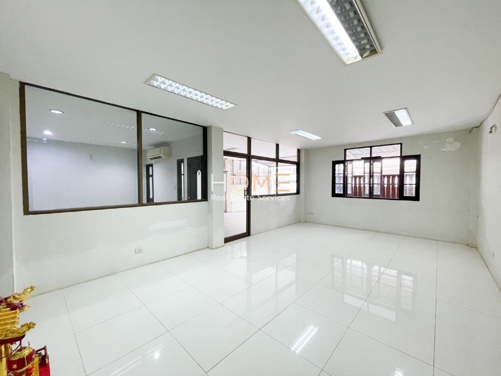 ทาวน์เฮ้าส์ ซอยจรัญสนิทวงศ์ 95/1 / 3 ห้องนอน (ขาย), Townhouse Soi Charansanitwong 95/1 / 3 Bedrooms (SALE) MHOW262