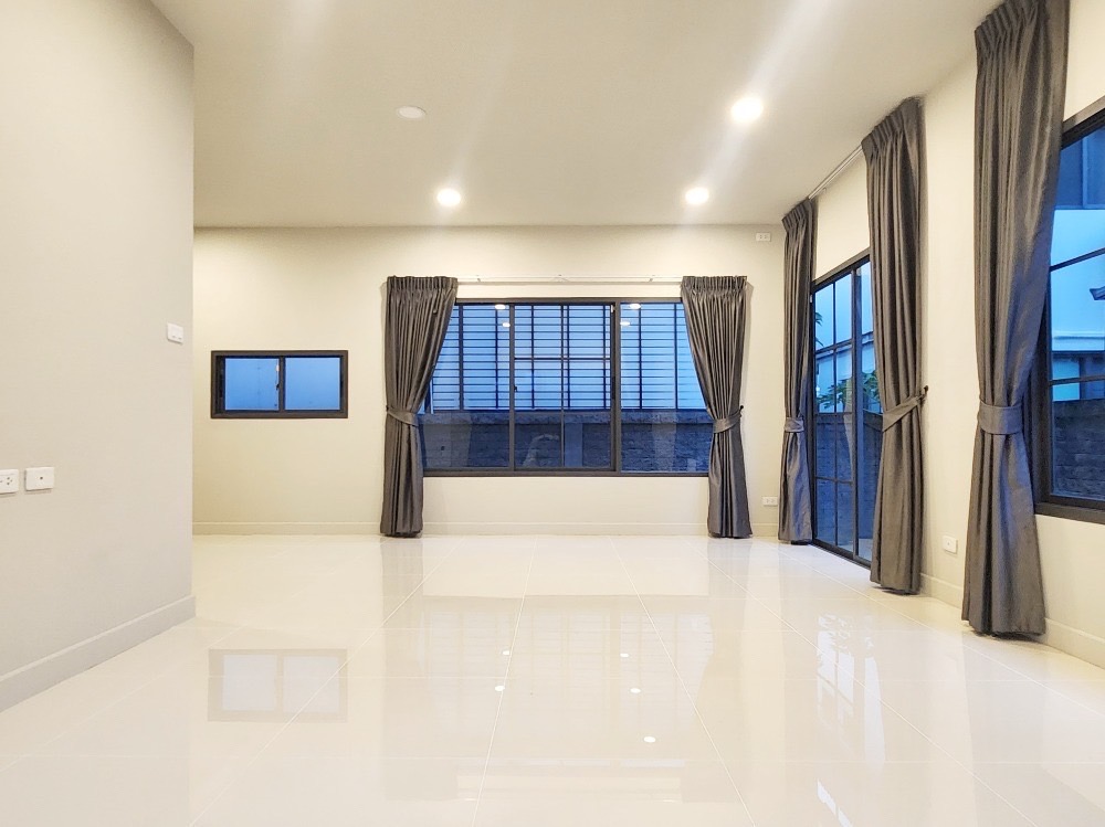 บริทาเนีย เมกะทาวน์ บางนา / 4 ห้องนอน (ขาย), Britania Mega Town Bangna / 4 Bedrooms (SALE) CJ495