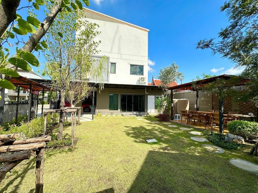 บ้านแฝด บ้านกลางเมือง รามอินทรา 83 สเตชั่น / 4 ห้องนอน (ขาย), Baan Klang Muang Ramintra 83 Station / Semi-Detached House 4 Bedrooms (FOR SALE) TAN693