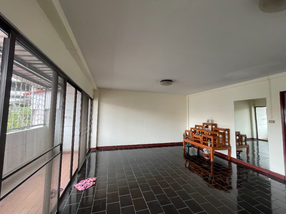 ทาวน์เฮ้าส์ ลาดพร้าว 18 / 5 ห้องนอน (ขาย), Townhouse Ladprao 18 / 5 Bedrooms (FOR SALE) NUB564