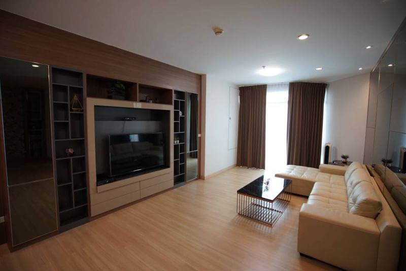 Baan Sathorn Chao Phraya / 2 Bedrooms (SALE WITH TENANT), บ้านสาทรเจ้าพระยา / 2 ห้องนอน (ขายพร้อมผู้เช่า) NUT1100