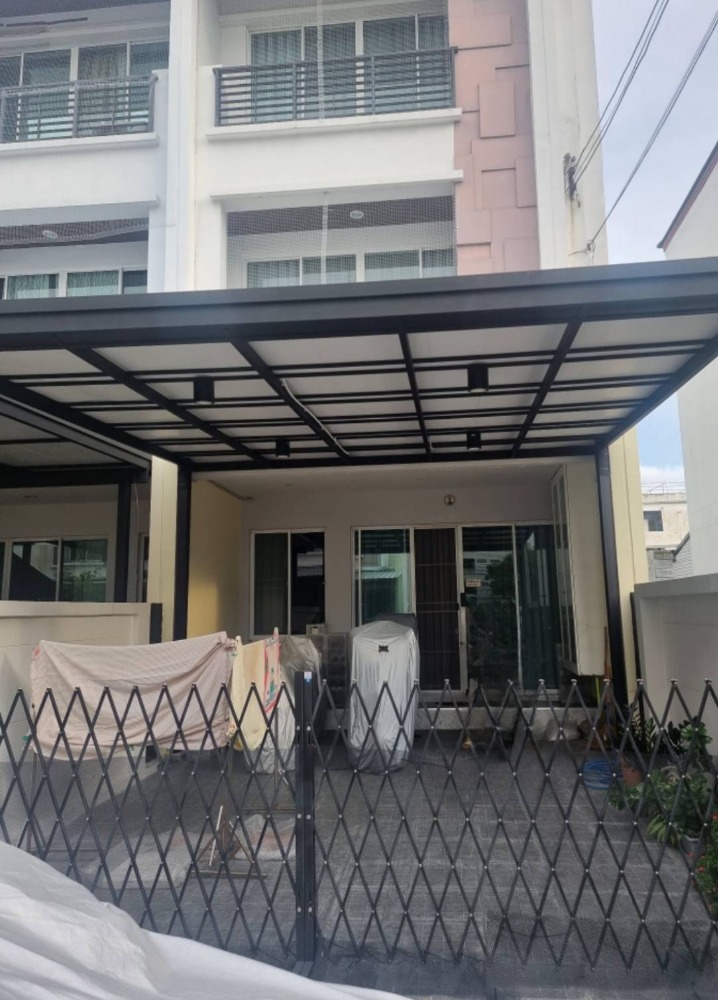 ทาวน์โฮม บ้านกลางเมือง ลาดพร้าว 101 / 3 ห้องนอน (ขาย), Baan Klang Muang Ladprao 101 / Townhome 3 Bedrooms (FOR SALE) RUK840