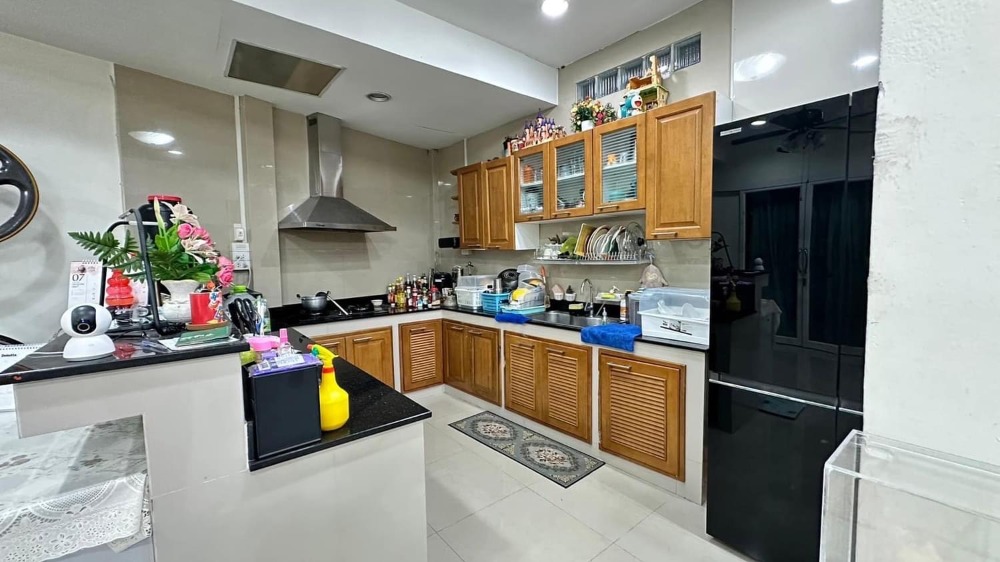 ทาวน์โฮม ลาดพร้าว 18 แยก 3 / 3 ห้องนอน (ขาย), Townhome Ladprao 18 Yaek 3 / 3 Bedrooms (FOR SALE) NUB697