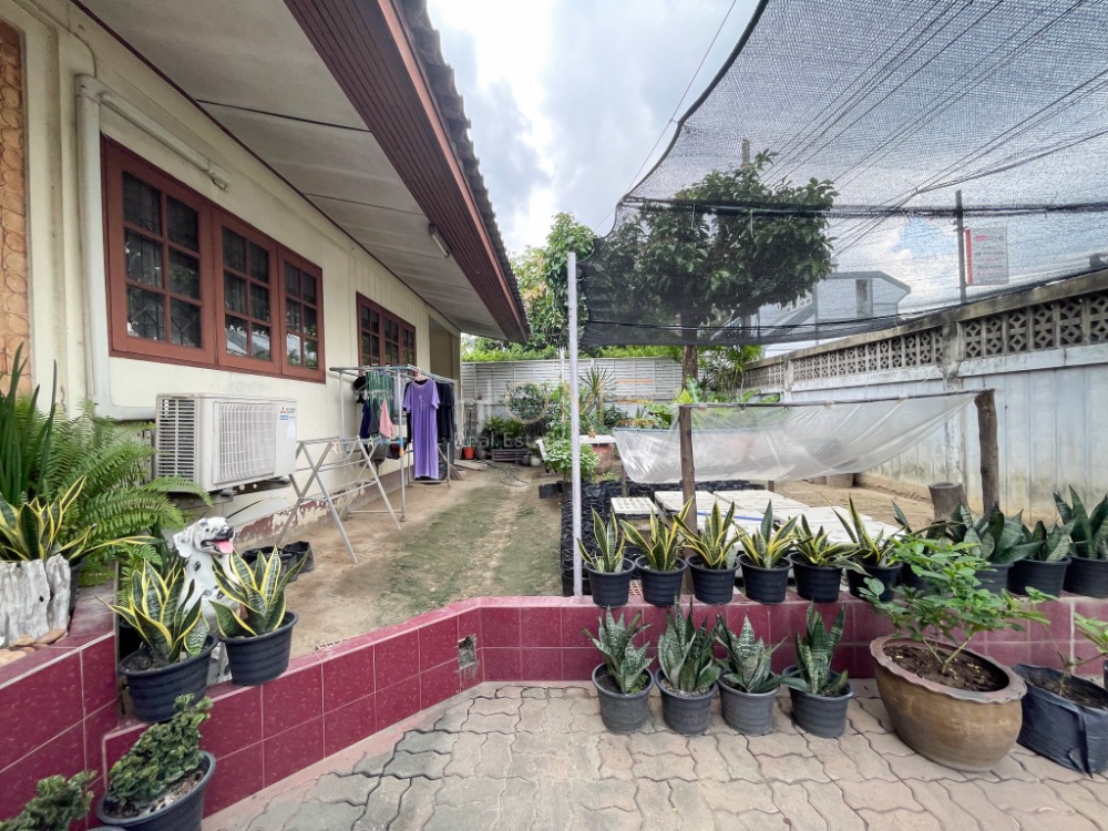 บ้านเดี่ยว ซอย รัชดา 72 / 5 ห้องนอน (ขาย), Detached House Soi Ratchada 72 / 5 Bedrooms (SALE) STD001