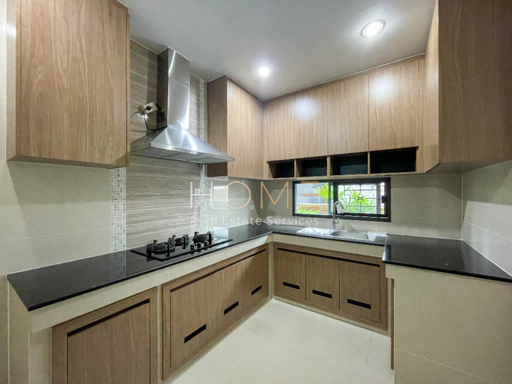 บ้านเดี่ยว บุราสิริ พัฒนาการ / 4 ห้องนอน (ขาย), Burasiri Pattanakarn / Detached House 4 Bedrooms (FOR SALE) TIK522