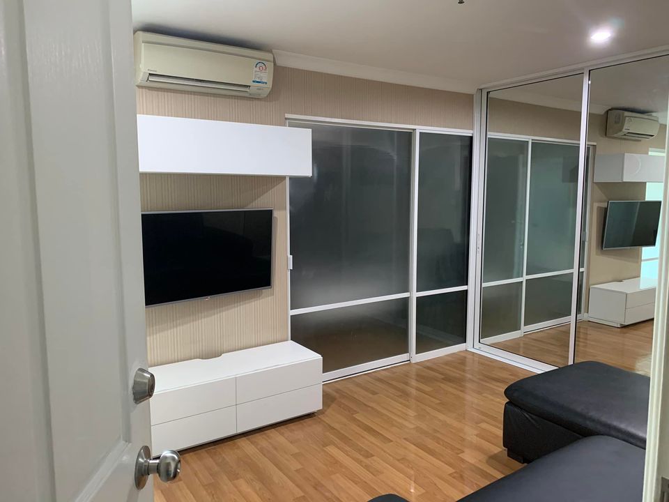 Lumpini Place Rama 9 - Ratchada / 1 Bedroom (SALE WITH TENANT), ลุมพินี เพลส พระราม 9 - รัชดา / 1 ห้องนอน (ขายพร้อมผู้เช่า) LIL258