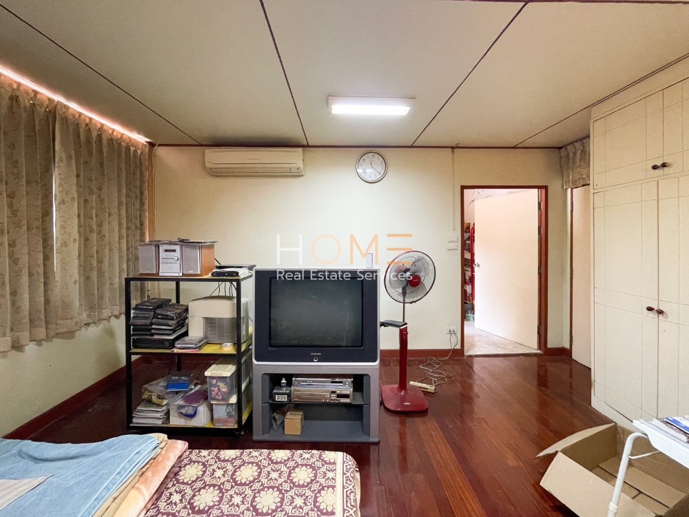 บ้านเดี่ยว ซอยบางขุนนนท์ 16 / 5 ห้องนอน (ขาย), Detached House Soi Bang Khun Non 16 / 5 Bedrooms (SALE) MHOW302