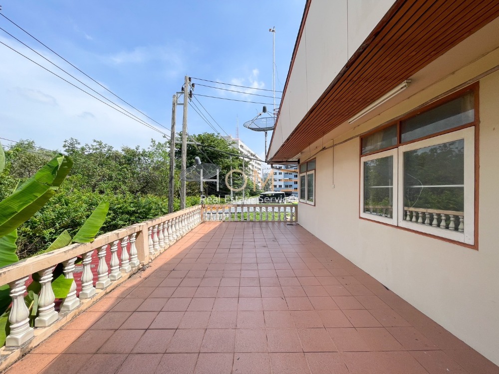 บ้านเดี่ยว ซอยบางขุนนนท์ 16 / 5 ห้องนอน (ขาย), Detached House Soi Bang Khun Non 16 / 5 Bedrooms (SALE) MHOW302