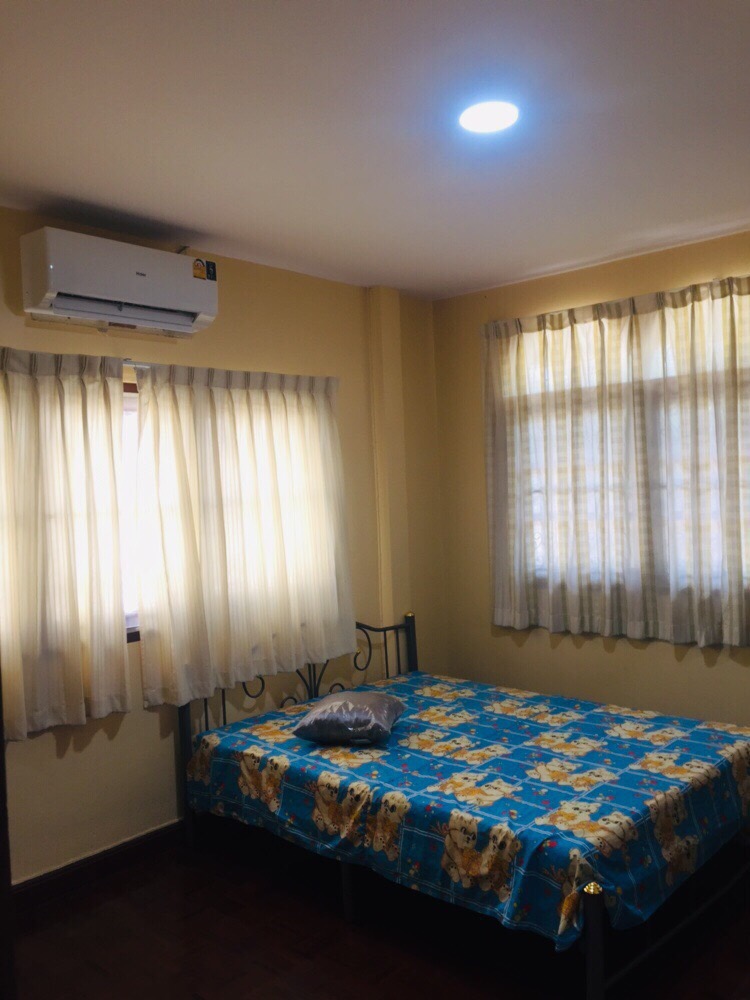 บ้านพร้อมที่ดิน ถ.บางแสนสาย 2 หน้าซอย 13 / 3 ห้องนอน (ขาย), House with Land Bang Saen Sai 2 Road in front of Soi 13 / 3 Bedrooms (SALE) AA048