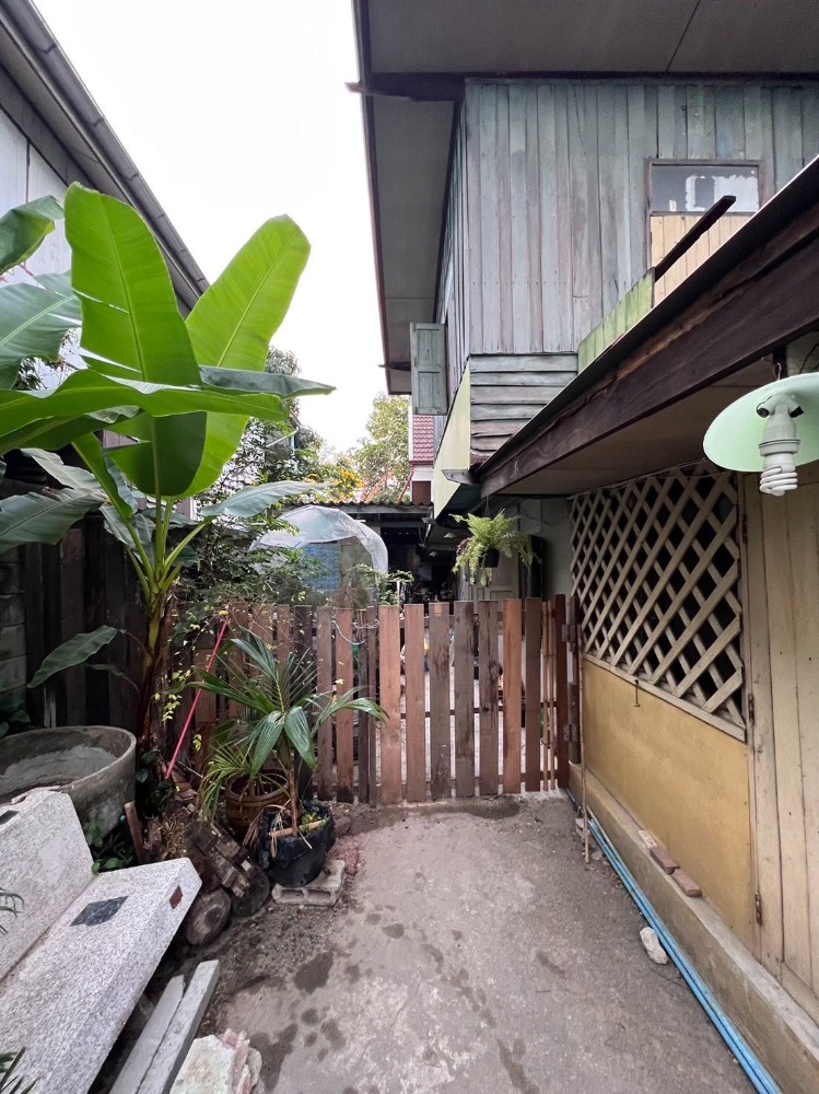 ที่ดิน พหลโยธิน 24 / 101 ตารางวา (ขาย), Land Phahonyothin 24 / 404 Sqare Metre (FOR SALE) MEAW266