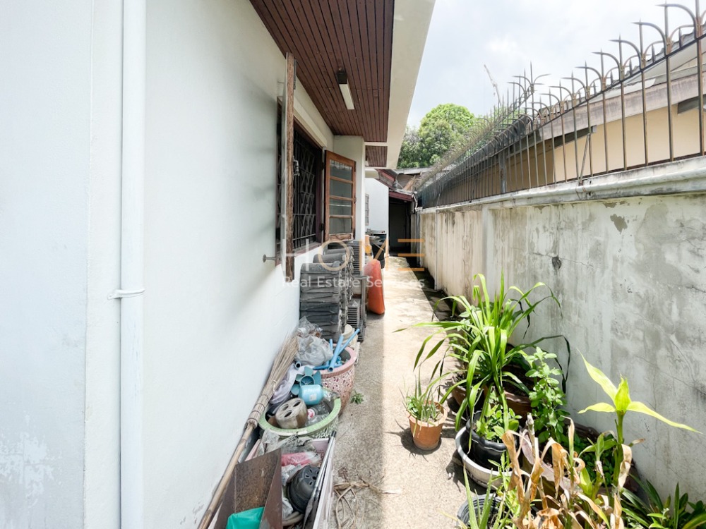 บ้านเดี่ยว ลาดพร้าว 35 / 5 ห้องนอน (ขาย), Detached House Ladprao 35 / 5 Bedrooms (FOR SALE) MEAW302