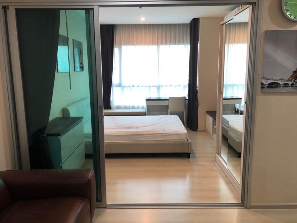 Life Ratchadapisek / 1 Bedroom (SALE WITH TENANT), ไลฟ์ รัชดาภิเษก / 1 ห้องนอน (ขายพร้อมผู้เช่า) LIL270