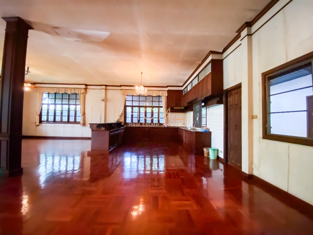 บ้านเดี่ยว แปลงใหญ่ ตารางวาละ 80,000 บาท 🔥 / 4 ห้องนอน (ขาย), House with Land Vibhavadi 58 / 4 Bedrooms (SALE) FAH190