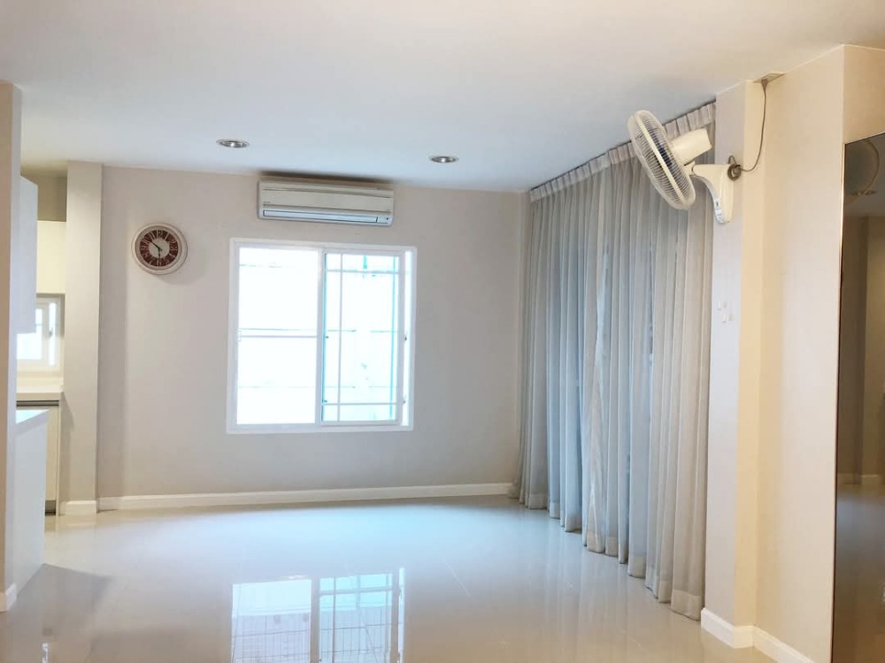 บ้านเดี่ยว มัณฑนา พระราม 9 - ศรีนครินทร์ / 3 ห้องนอน (ขาย), Manthana Rama 9 - Srinakarin / Detached House 3 Bedrooms (FOR SALE) JANG259