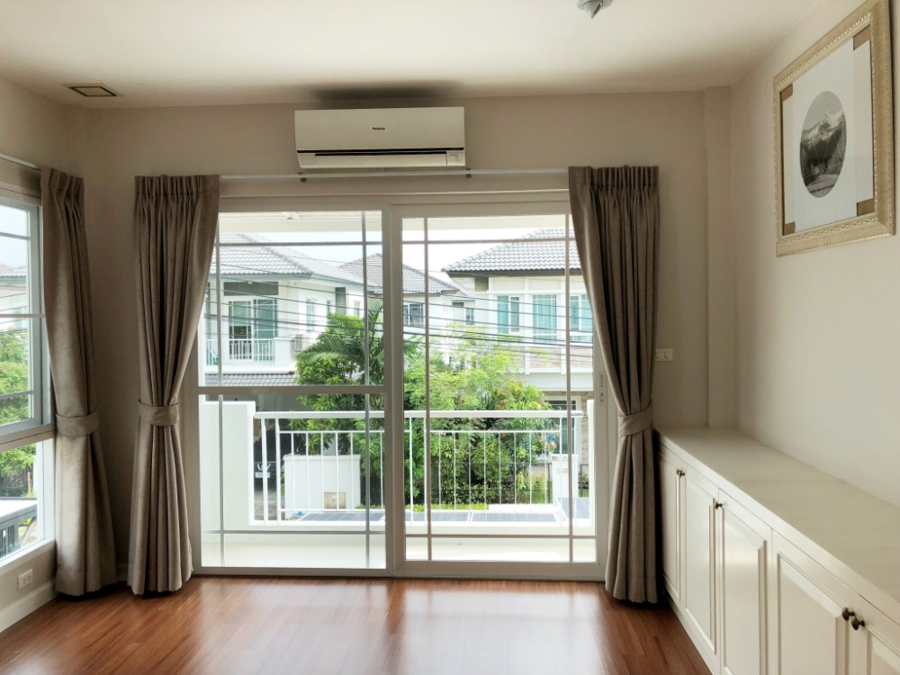 บ้านเดี่ยว มัณฑนา พระราม 9 - ศรีนครินทร์ / 3 ห้องนอน (ขาย), Manthana Rama 9 - Srinakarin / Detached House 3 Bedrooms (FOR SALE) JANG259