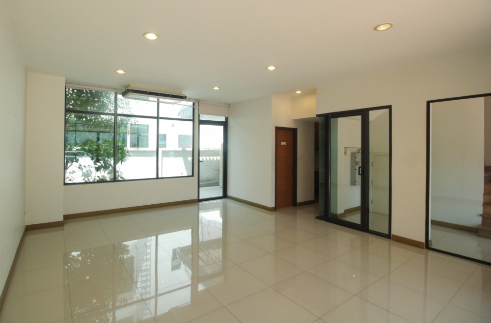 โฮมออฟฟิศ เอ็นเตอร์ไพร์ซ ปาร์ค บางนา / 4 ชั้น (ขาย), Enterprize Park Bangna / Home Office 4 Storey (FOR SALE) CJ541