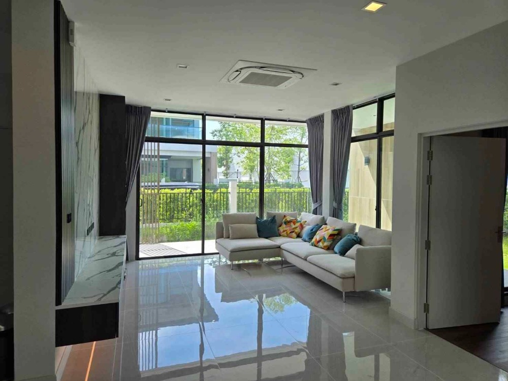 ทาวน์โฮม บางกอก บูเลอวาร์ด บางนา กม.5 / 4 ห้องนอน (ให้เช่า), Bangkok Boulevard Bangna Km.5 / Townhome 4 Bedrooms (FOR RENT) CJ547