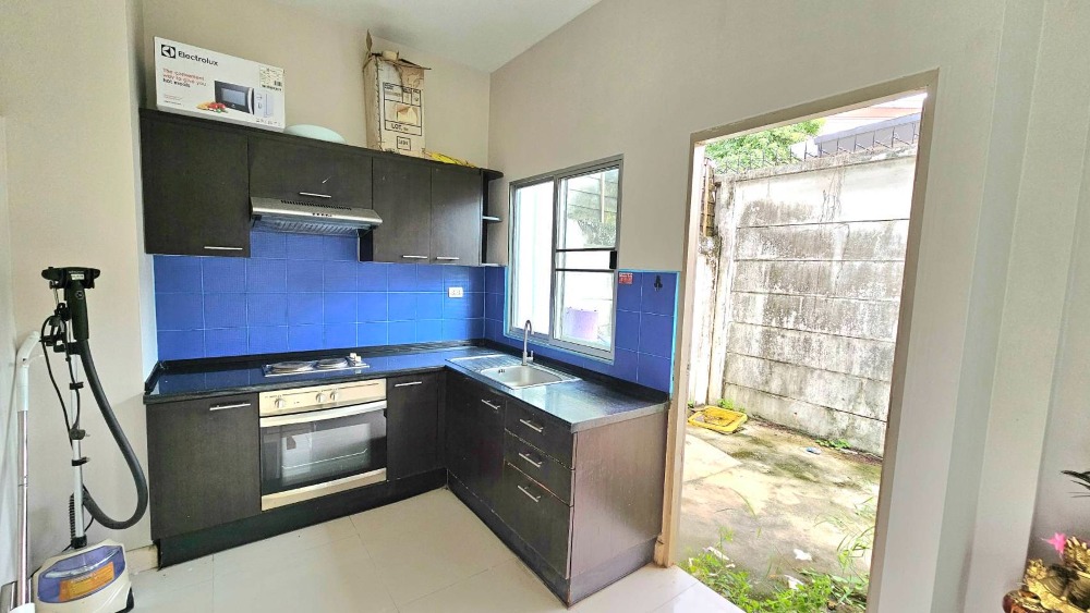 ทาวน์เฮ้าส์ วิสต้า อเวนิว วัชรพล / 3 ห้องนอน (ขาย), Vista Avenue Watcharapol / Townhouse 3 Bedrooms (FOR SALE) FEW149