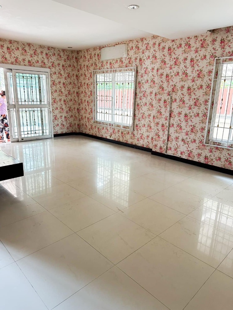 บ้านนลินวิลล์ 4 / 3 ห้องนอน (ขายพร้อมผู้เช่า), Baan Nalin Ville 4 / 3 Bedrooms (SALE WITH TENANT) DEAR022