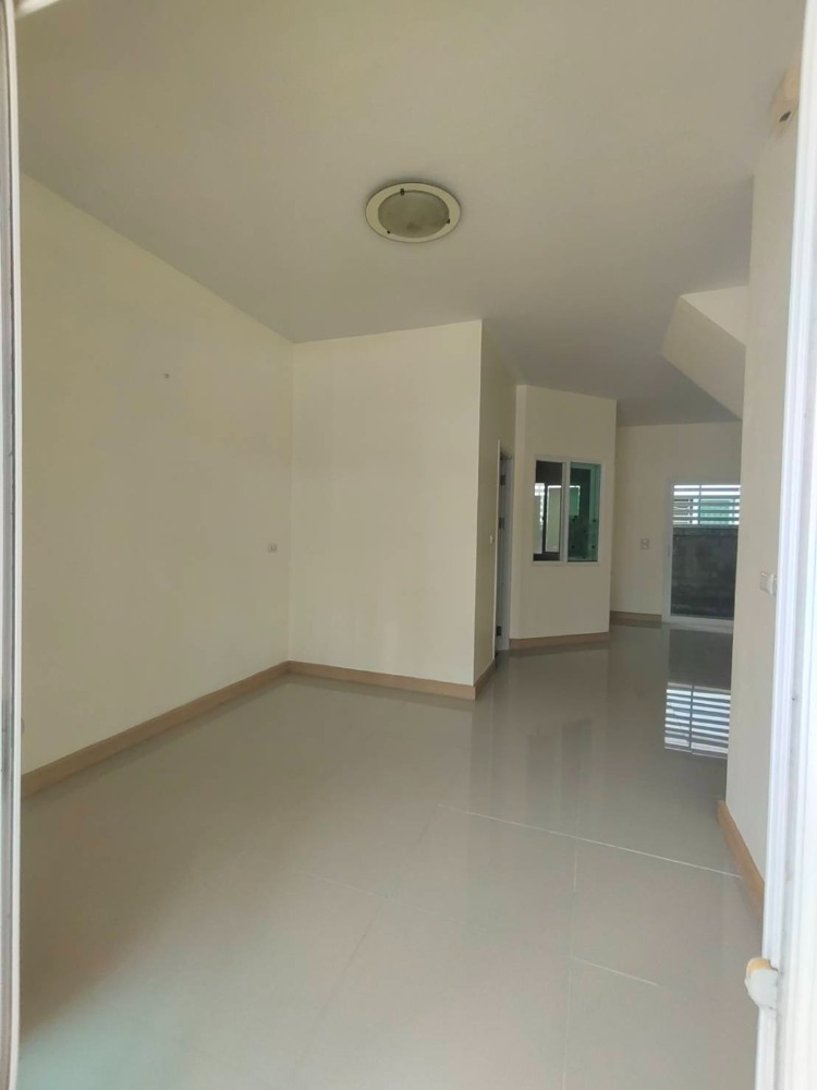 ทาวน์โฮม กัสโต้ ทาวน์โฮม รามคำแหง / 3 ห้องนอน (ขาย), Gusto Townhome Ramkhamhaeng / 3 Bedrooms (FOR SALE) DEAR018