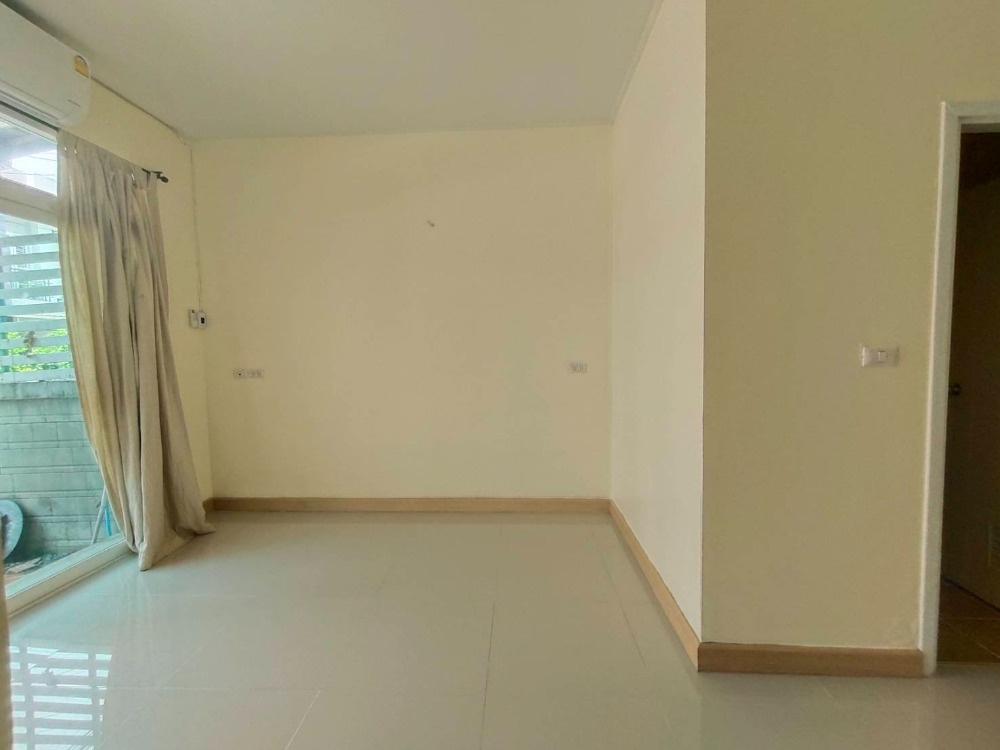 ทาวน์โฮม กัสโต้ ทาวน์โฮม รามคำแหง / 3 ห้องนอน (ขาย), Gusto Townhome Ramkhamhaeng / 3 Bedrooms (FOR SALE) DEAR018