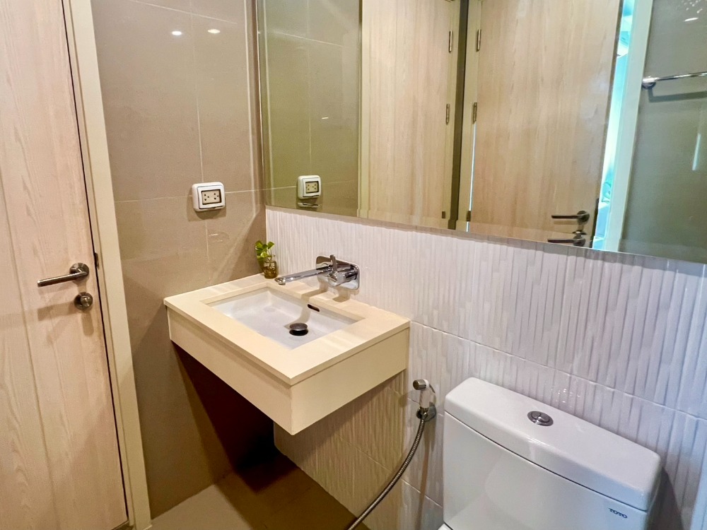 ริทึ่ม สุขุมวิท 42 / 2 ห้องนอน (ขาย), Rhythm Sukhumvit 42 / 2 Bedrooms (SALE) HL1875