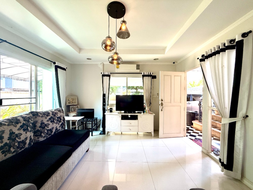 บ้านพร้อมที่ดิน อารีย์ 4 / 9 ห้องนอน (ขาย), House with land Ari 4 / 9 Bedrooms (SALE) NUB723