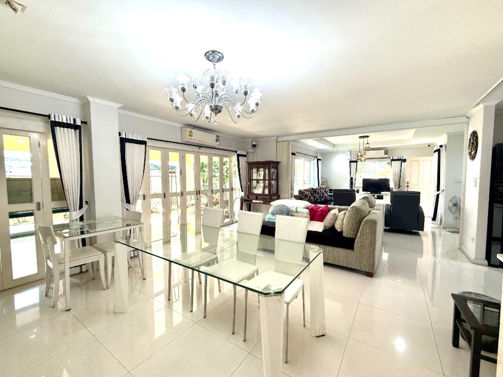 บ้านพร้อมที่ดิน อารีย์ 4 / 9 ห้องนอน (ขาย), House with land Ari 4 / 9 Bedrooms (SALE) NUB723