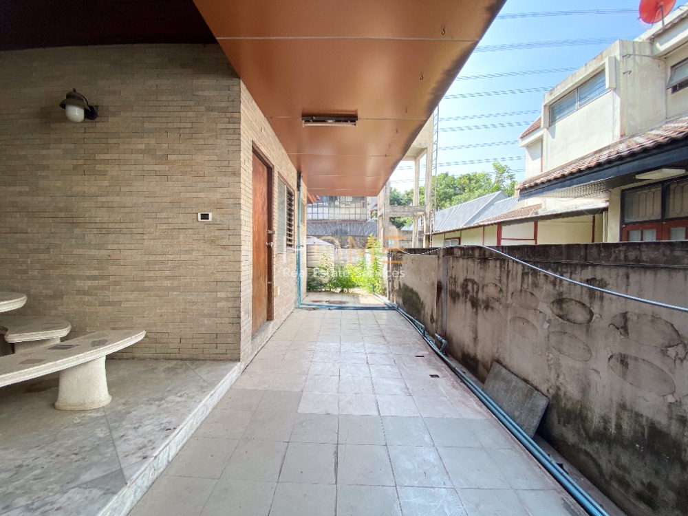 บ้านเดี่ยว ติดตลาดบองมาเช่ / 4 ห้องนอน (ขาย), Detached House next to Bon Marche Market / 4 Bedrooms (FOR SALE) FAH233