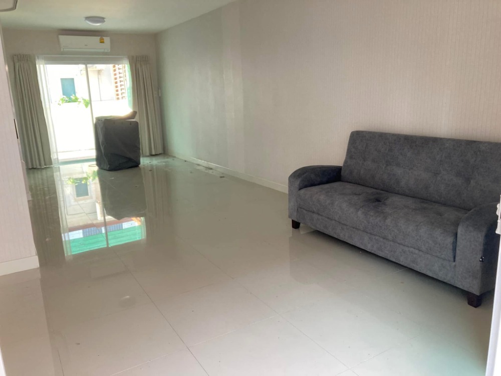 ทาวน์โฮม ชวนชื่น โมดัส วิภาวดี / 3 ห้องนอน (ขาย), Chuan Chuen Modus Viphavadi / Townhome 3 Bedrooms (FOR SALE) FAH241