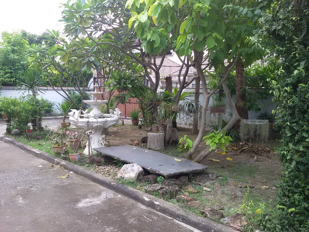 บ้านพร้อมที่ดิน สุขาภิบาล 5 ซอย 57 / 4 ห้องนอน (ขาย), House with Land Sukhaphiban 5 Soi 57 / 4 Bedrooms (SALE) FEW154