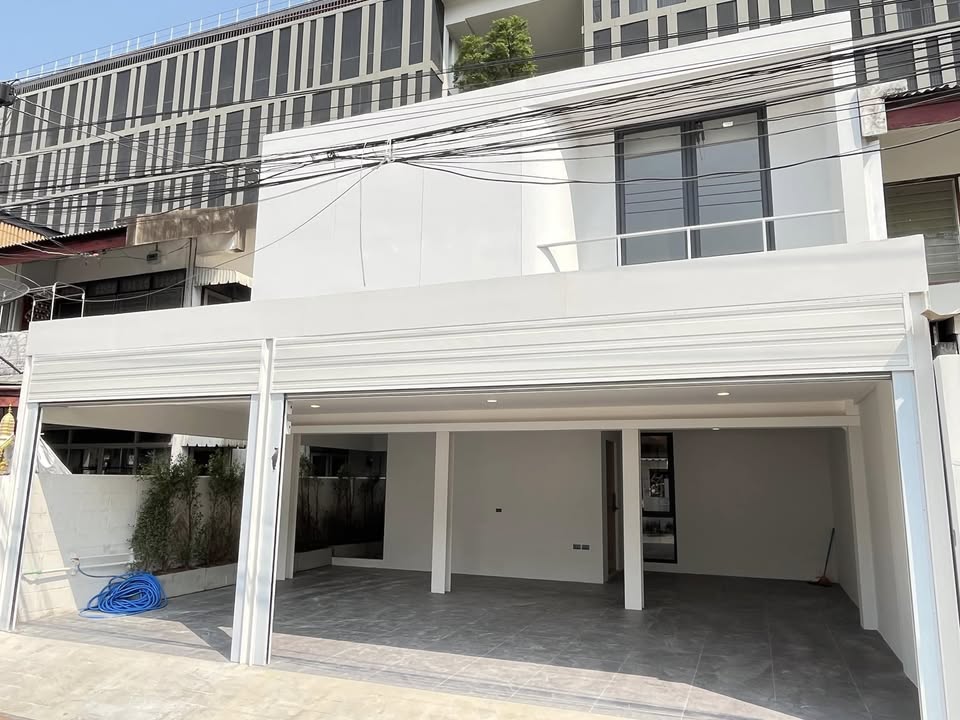 บ้านแฝด ซอย ประดิพัทธ์ 15 / 3 ห้องนอน (ขาย), Semi - Detached House Soi Pradiphat 15 / 3 Bedrooms (SALE) NUB749