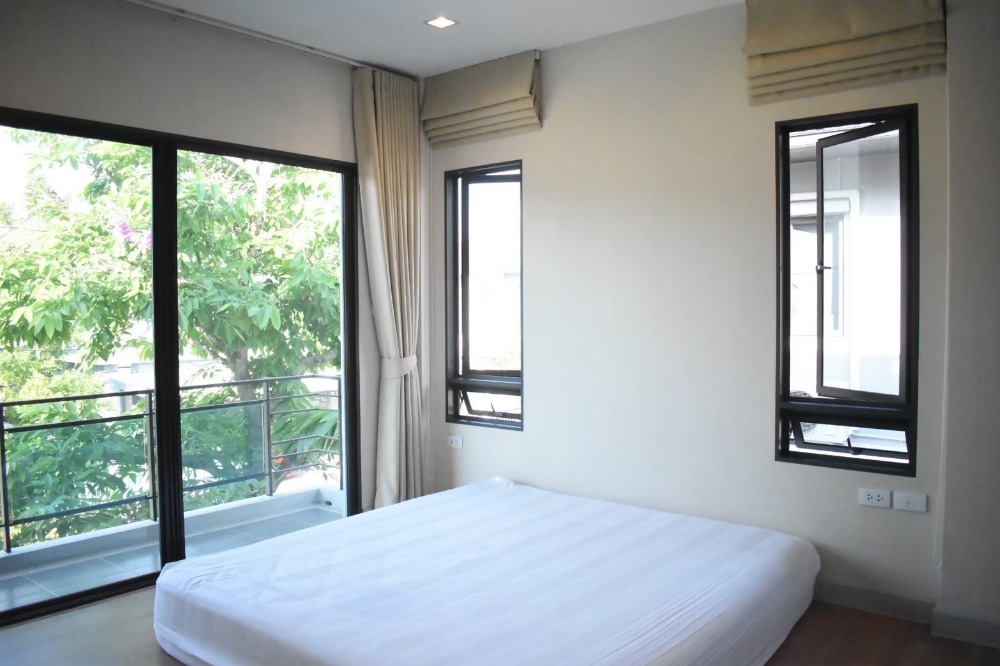 ไลฟ์ บางกอก บูเลอวาร์ด วงแหวน - พระราม 9 / 3 ห้องนอน (ขาย), Life Bangkok Boulevard Wongwaen - Rama 9 / 3 Bedrooms (SALE) DEAR094