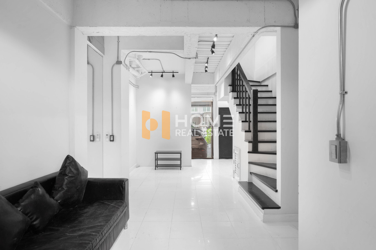 แต่งใหม่พร้อมอยู่ ✨ ทาวน์โฮม คาซ่า ซิตี้ สุคนธสวัสดิ์ 2 / 3 ห้องนอน (ขาย), Casa City Sukontasawat 2 / Townhome 3 Bedrooms (FOR SALE) TPM100