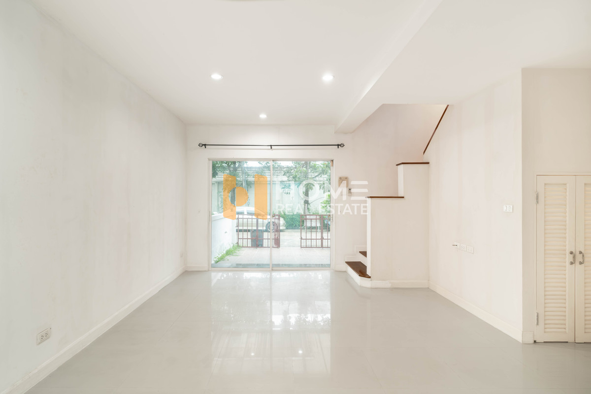 หน้าบ้านไม่ชนใคร 🔥เดอะ เมทโทร พระราม 9 / 3 ห้องนอน (ขาย), The Metro Rama 9 / 3 Bedrooms (FOR SALE) FON057