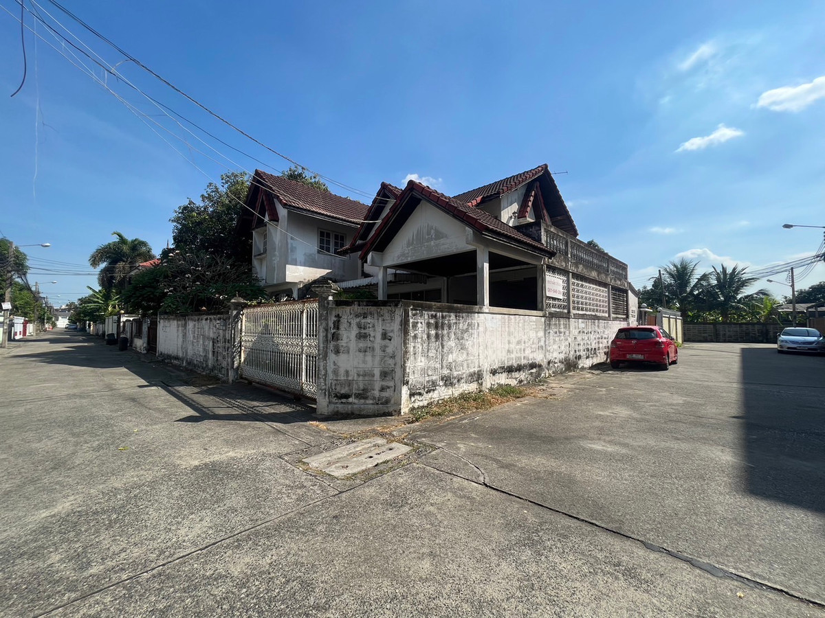 บ้านเดี่ยว ลาดพร้าว 87 แยก 6 / 3 ห้องนอน (ขาย), Detached House Ladprao 87 Yeak 6 / 3 Bedrooms (FOR SALE) TPM181