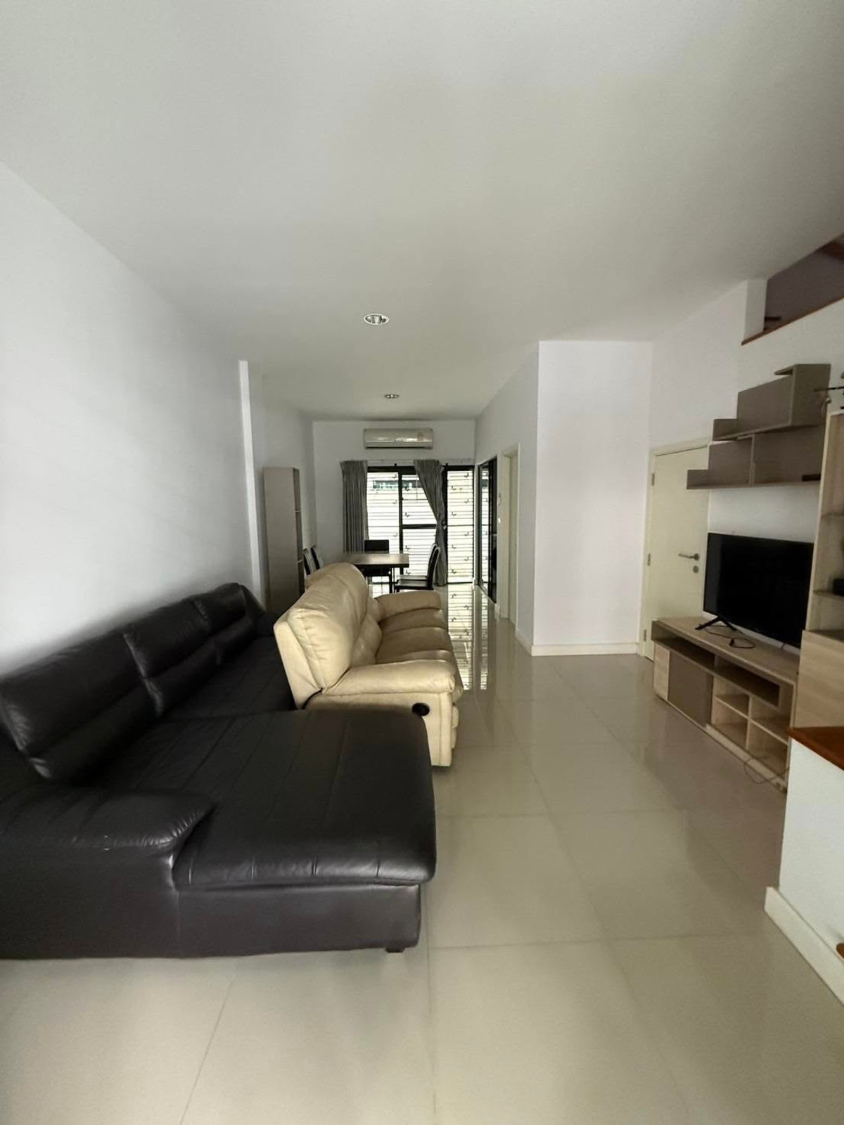 ทาวน์โฮม ฟลอรา วงศ์สว่าง / 3 ห้องนอน (ขาย), Flora Wongsawang / Townhome 3 Bedrooms (FOR SALE) FRUNC008