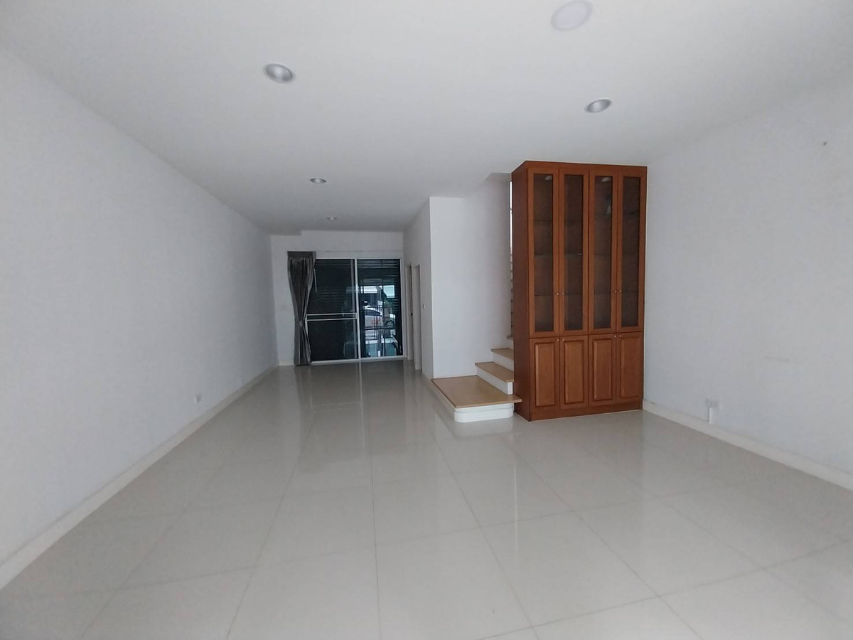 ทาวน์โฮม บ้านกลางเมือง พิบูลสงคราม / 3 ห้องนอน (ขาย), Baan Klang Muang Piboonsongkram / Townhome 3 Bedrooms (FOR SALE) AOM021