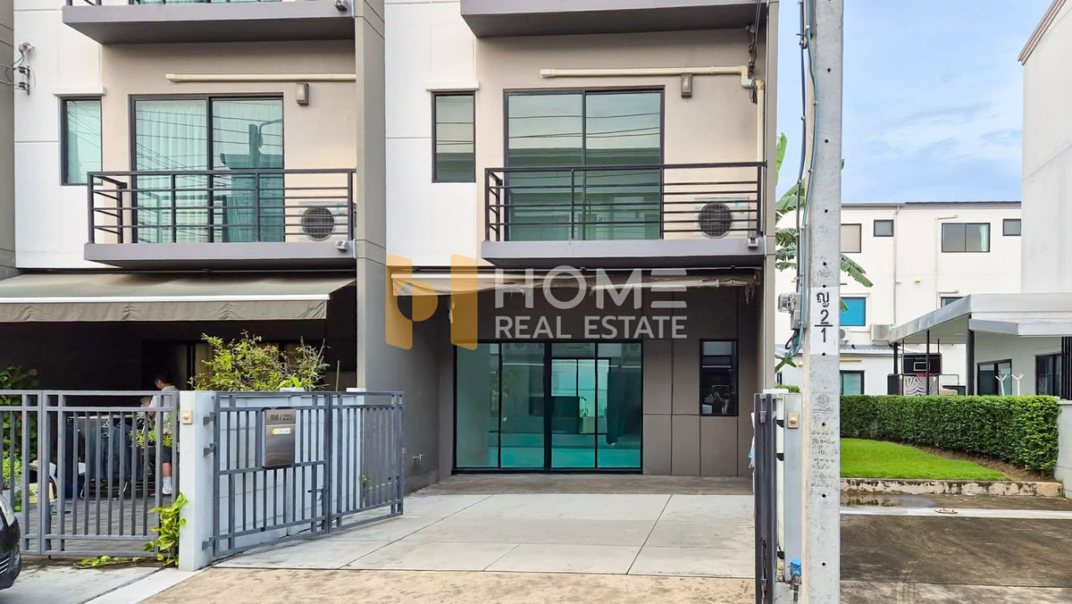 แปลงมุม ติดถนนเมน 🏡 บ้านกลางเมือง ปิ่นเกล้า - จรัญ / 3 ห้องนอน (ขาย), Baan Klang Muang Pinklao - Charan / 3 Bedrooms (FOR SALE) BALL215