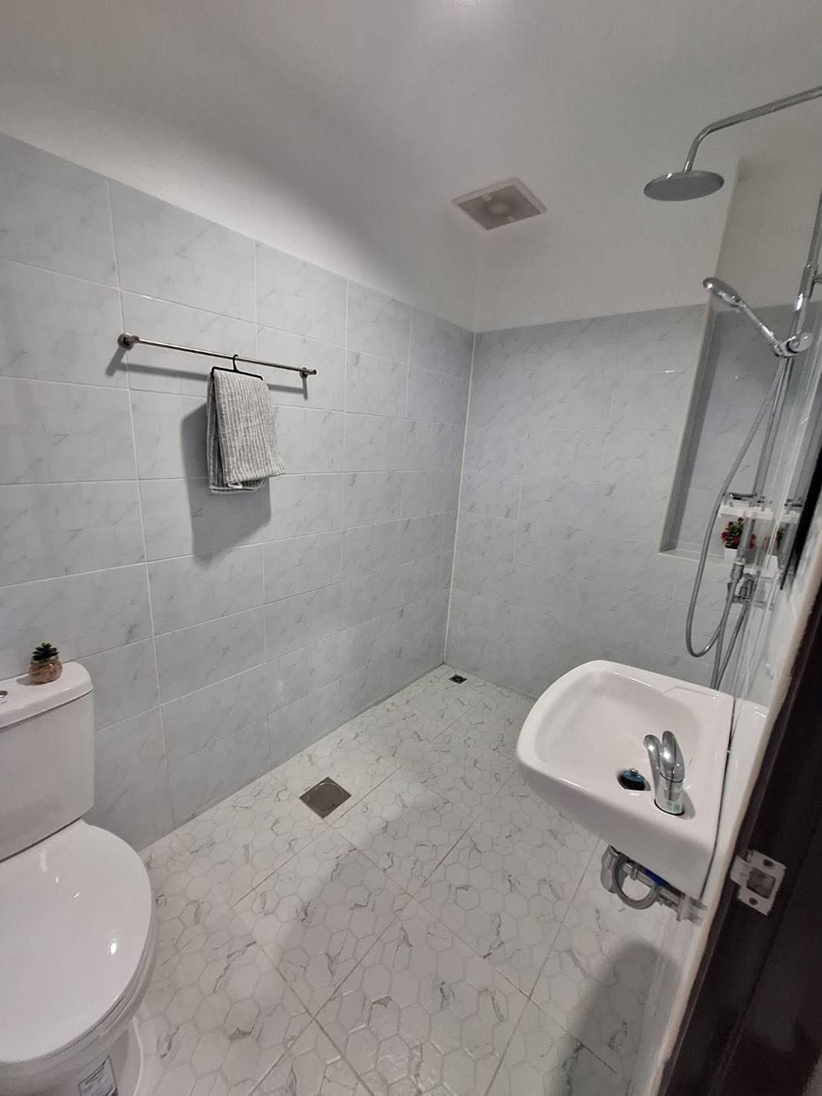 ทาวน์เฮ้าส์ ซอยเขาตาโล 8 / 2 ห้องนอน (ขาย), Townhouse Soi Khao Ta Lo 8 / 2 Bedrooms (FOR SALE) AM016