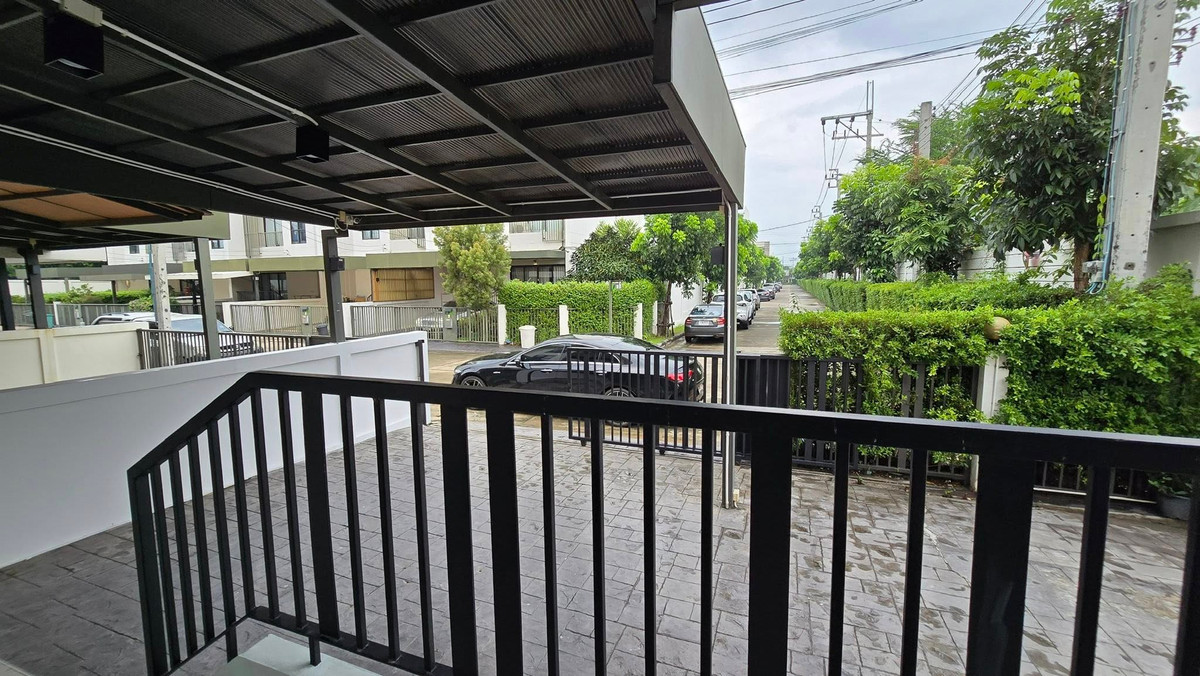 วิลลา อัลเบลโล่ พระราม 9 - ศรีนครินทร์ / 3 ห้องนอน (ขาย), Villa Albero Rama 9 - Srinakarin / 3 Bedrooms (FOR SALE) BZD095