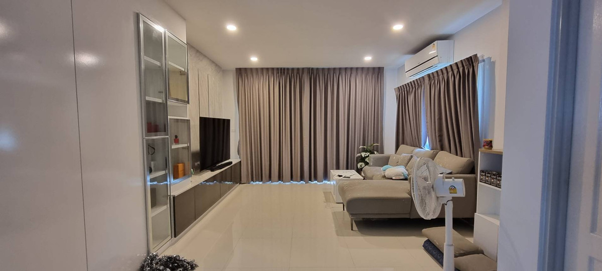 บ้านเดี่ยว เซนโทร ราชพฤกษ์ - สวนผัก 3 / 4 ห้องนอน (ขาย), Centro Ratchaphruek - Suanphak 3 / Detached House 4 Bedrooms (FOR SALE) AOM029