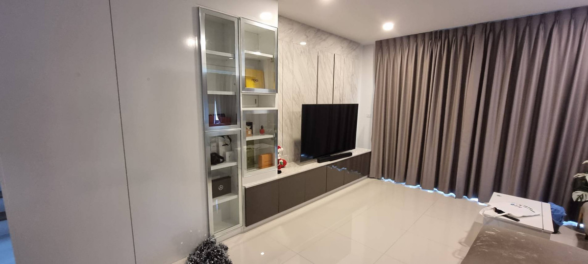 บ้านเดี่ยว เซนโทร ราชพฤกษ์ - สวนผัก 3 / 4 ห้องนอน (ขาย), Centro Ratchaphruek - Suanphak 3 / Detached House 4 Bedrooms (FOR SALE) AOM029